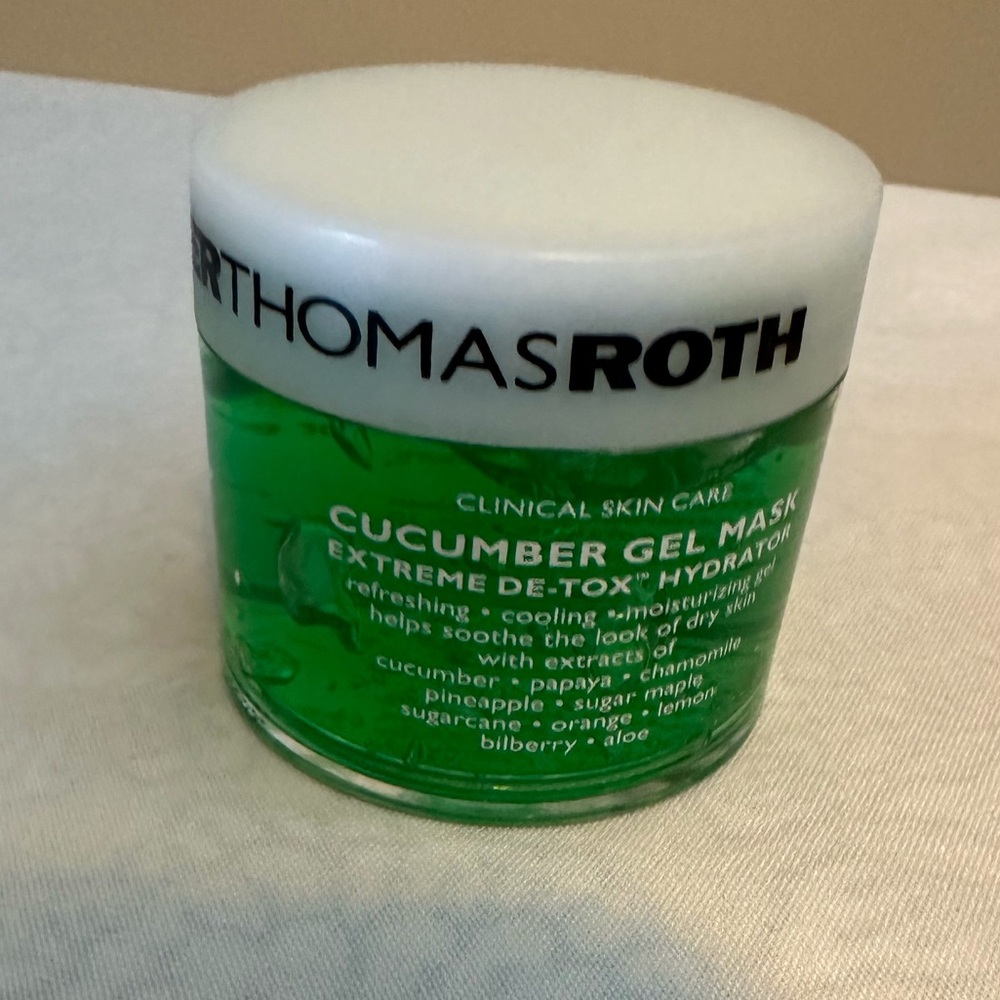 Peter Thomas Roth Cucumber Gel Mask - Green
